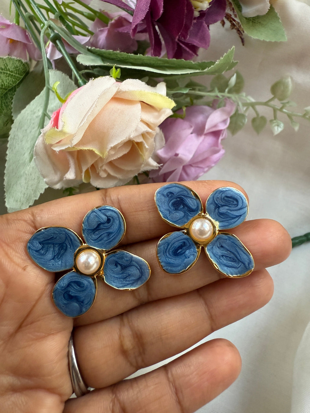 Floral Pattern Pearl Stainless steel Earrings